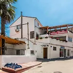 Apartments Marina