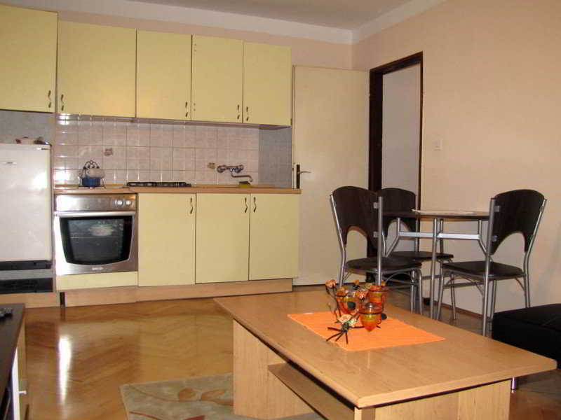 Marina Apartament *