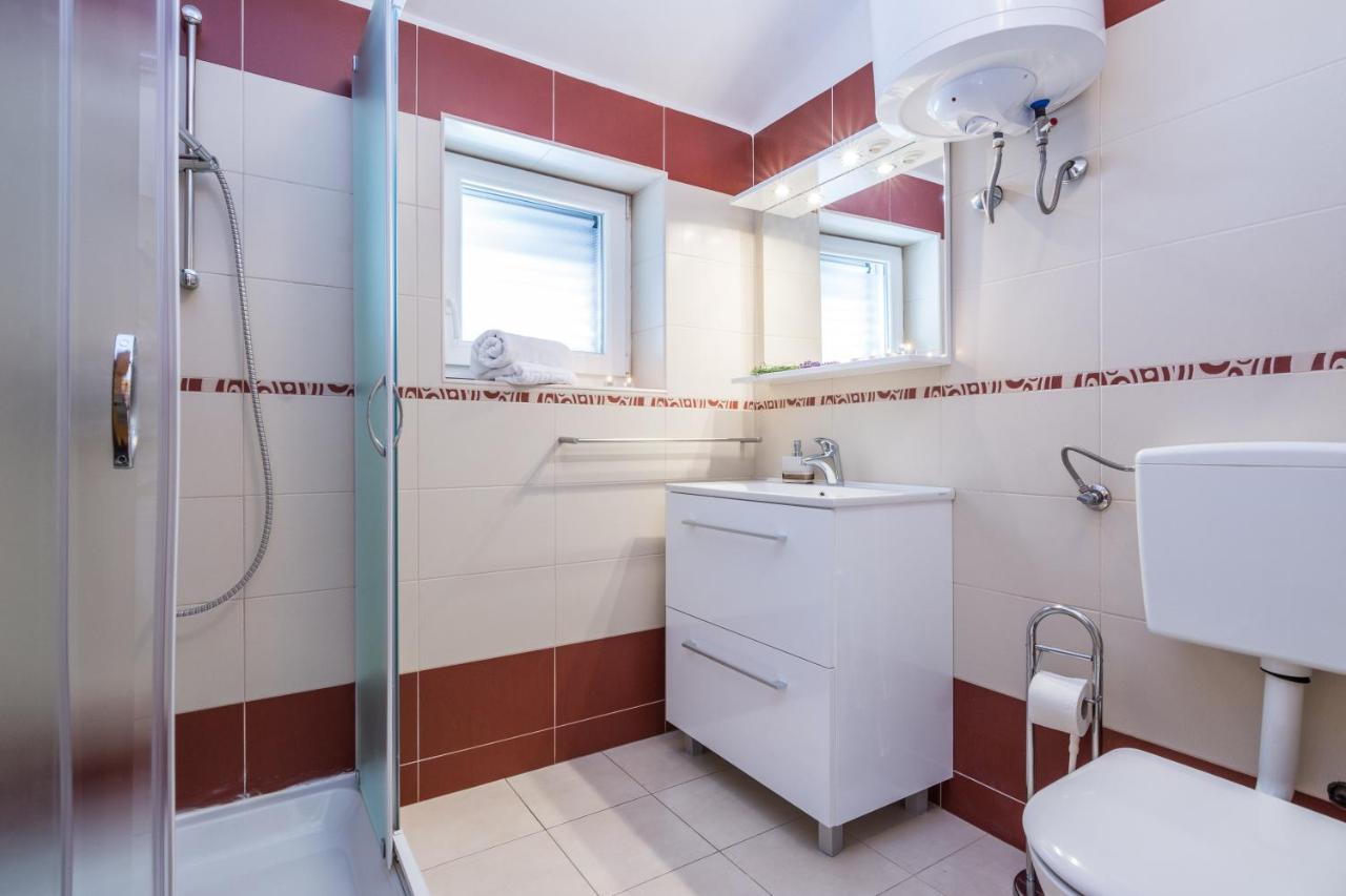 Apartament Marina *